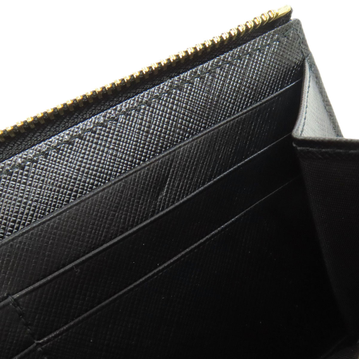 Salvatore Ferragamo サルヴァトーレフェラガモ ヴァラリボン 長財布（小銭入れあり） レザー レディース 中古