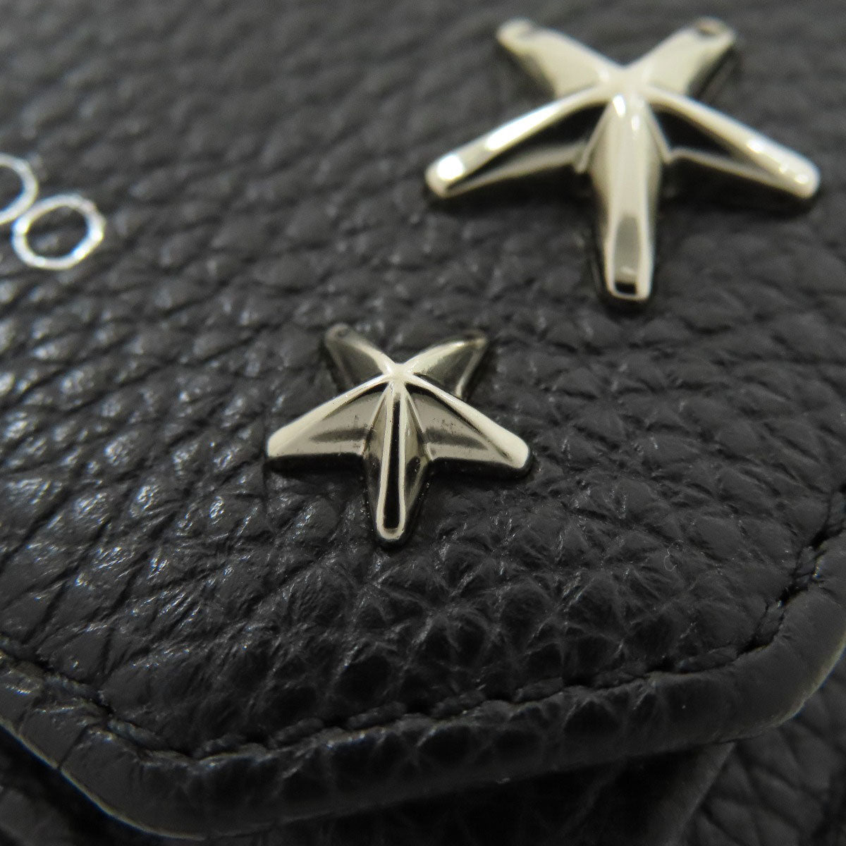Jimmy Choo ジミーチュウ スターモチーフ コンパクトウォレット 二つ折り財布（小銭入れあり） レザー レディース 中古