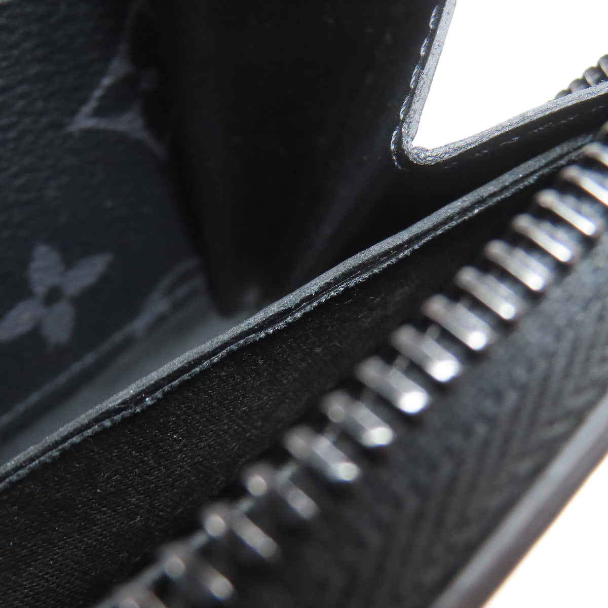 LOUIS VUITTON ルイヴィトン M80558 ジッピー・ウォレット 長財布（小銭入れあり） モノグラムエクリプス メンズ 中古