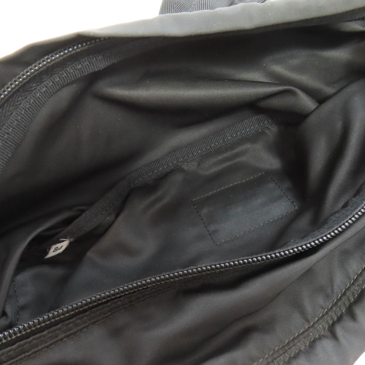 PRADA プラダ ロゴ金具 ヒップバッグ・ウエストバッグ ナイロン レディース 中古