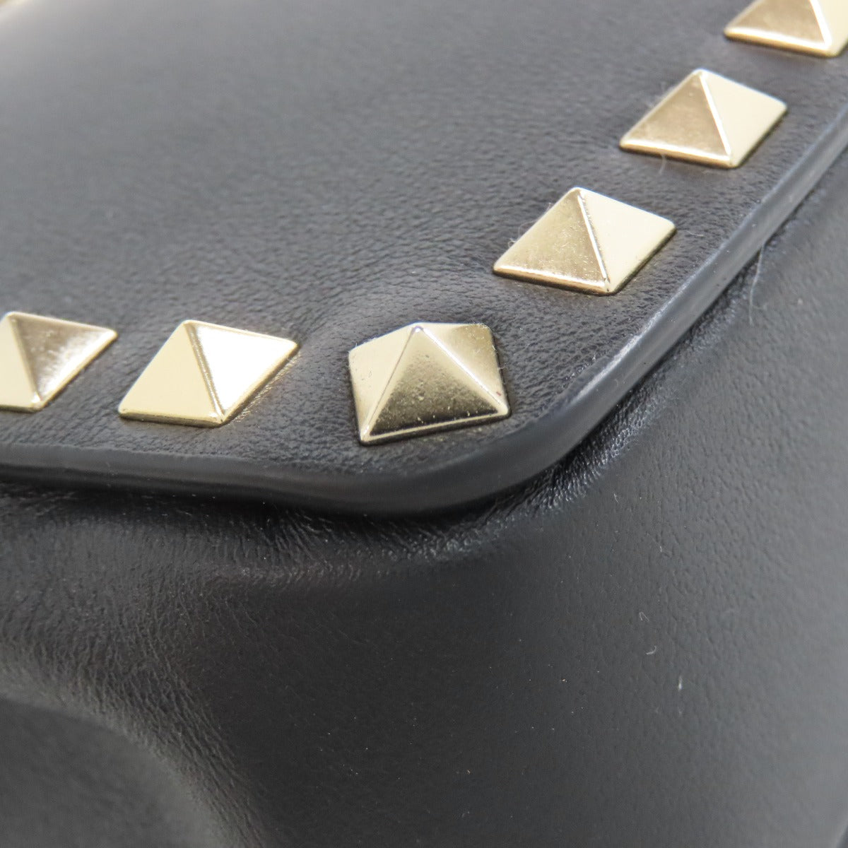 VALENTINO ヴァレンティノ スタッズ ショルダーバッグ レザー レディース 中古