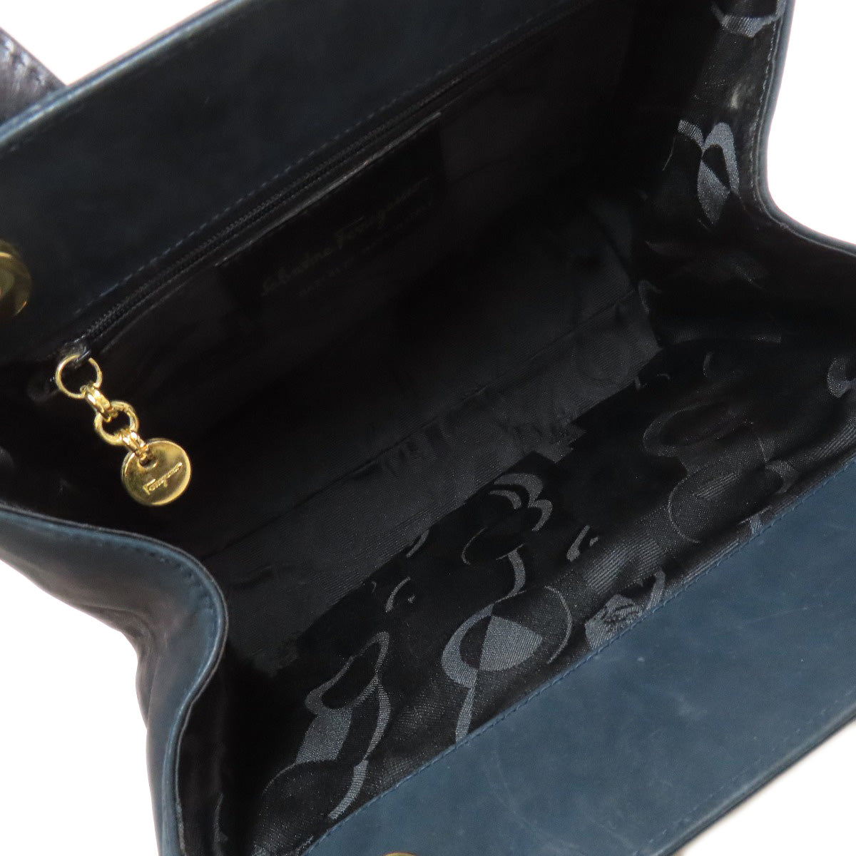 Salvatore Ferragamo サルヴァトーレフェラガモ ヴァラリボン 2WAY ハンドバッグ スウェード レディース 中古