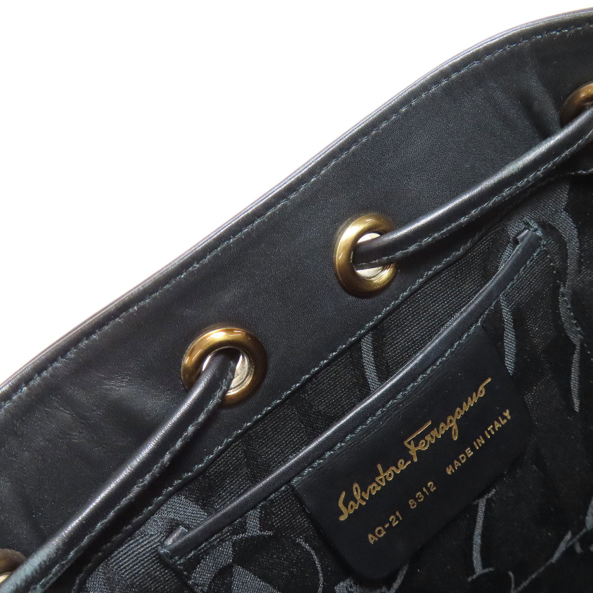 Salvatore Ferragamo サルヴァトーレフェラガモ ワンショルダー 巾着 ショルダーバッグ レザー レディース 中古