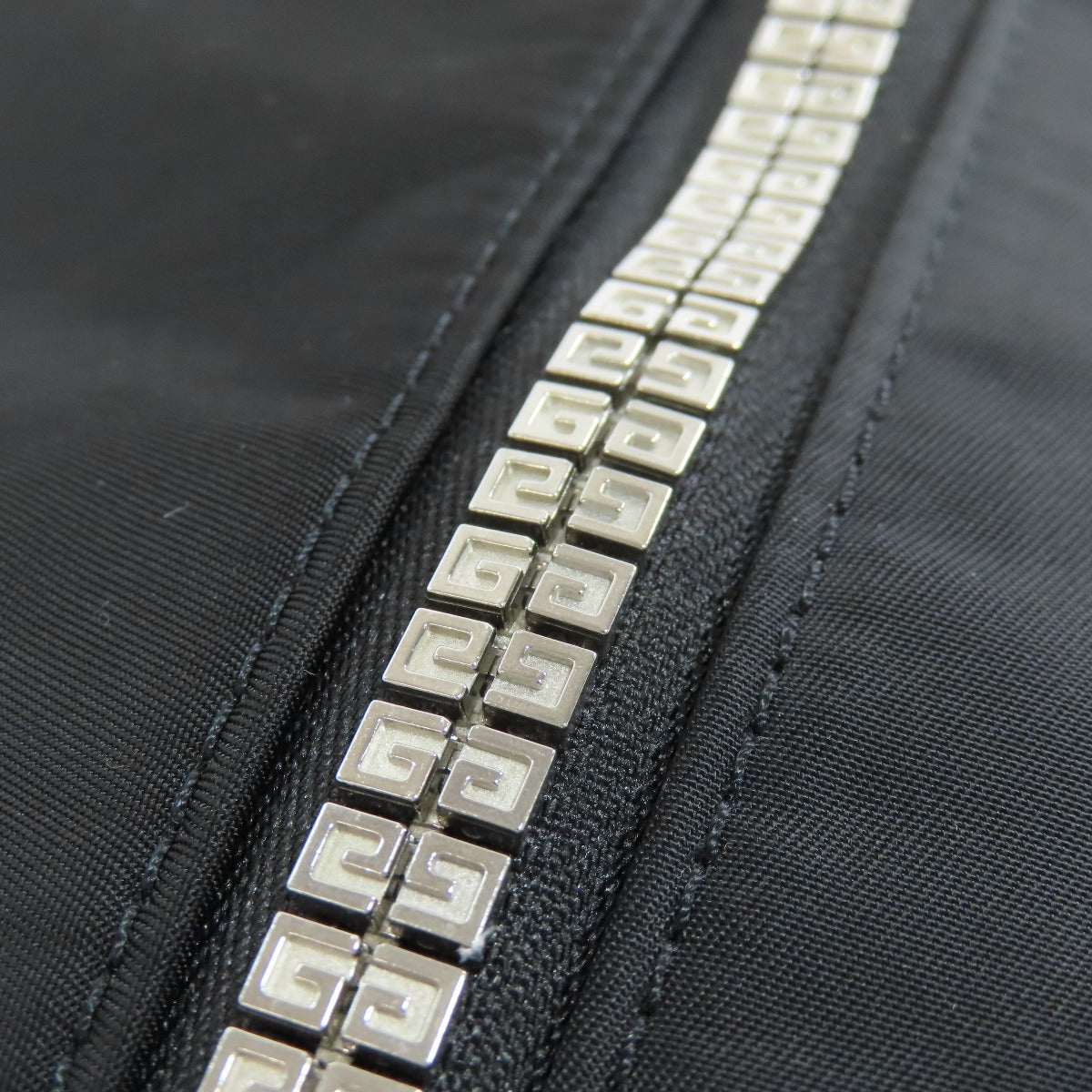 GIVENCHY ジバンシー 2WAY リュック・デイパック ナイロン レディース 中古