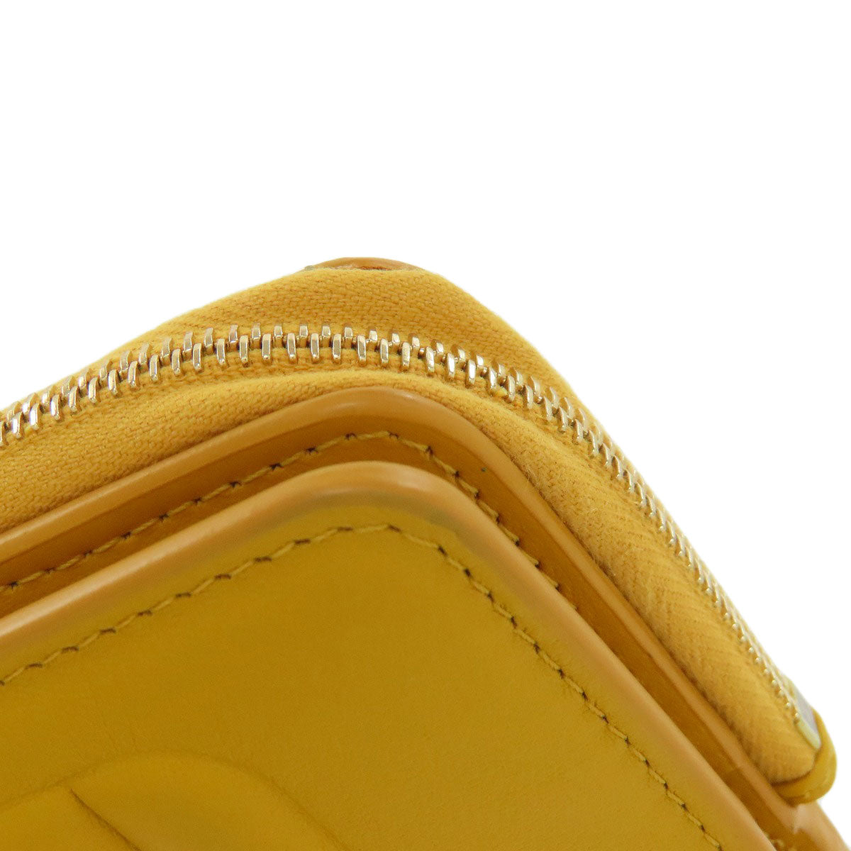 FENDI フェンディ FF キューブ 二つ折り財布（小銭入れあり） レザー レディース 中古
