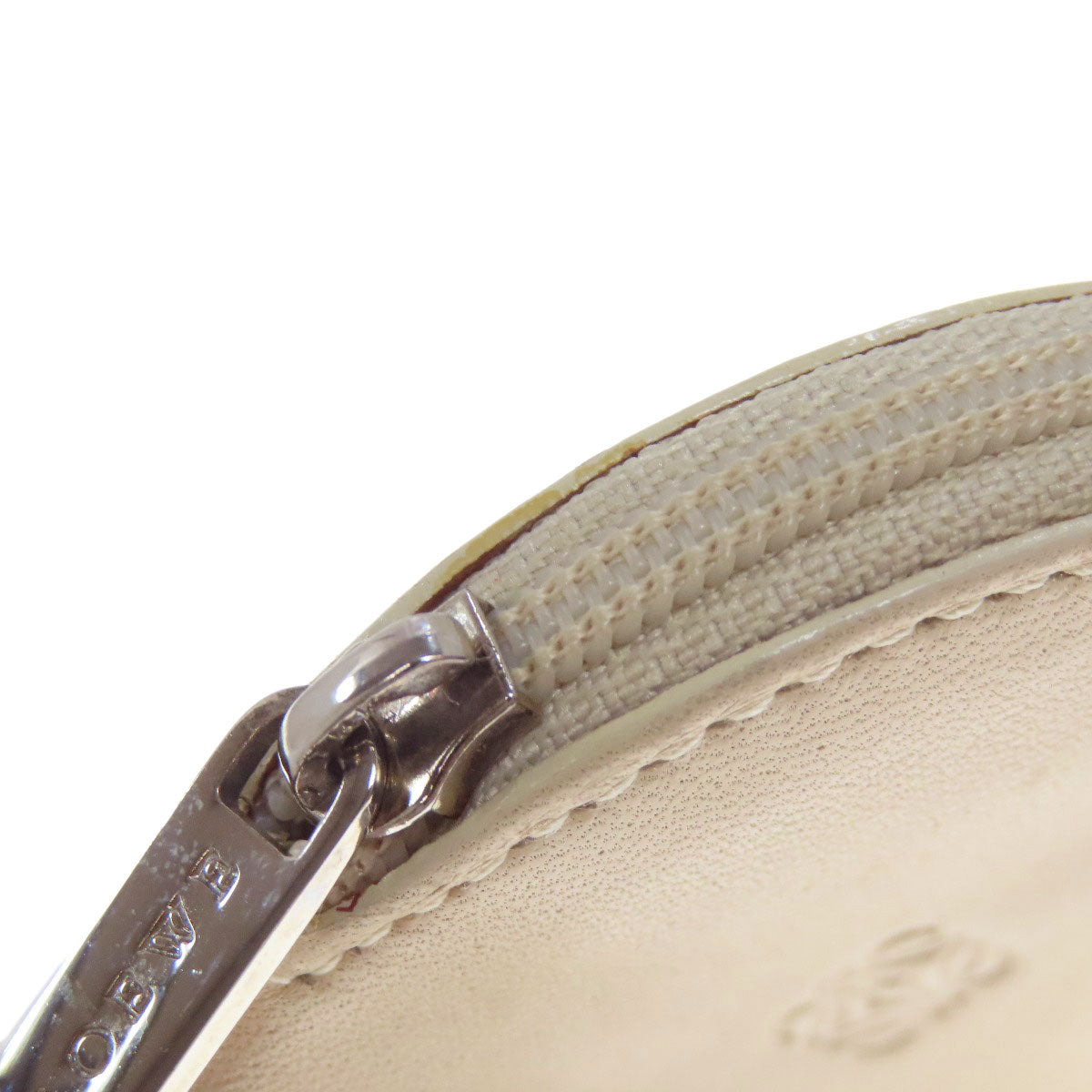 LOEWE ロエベ アナグラム 丸形 コインケース カーフ レディース 中古