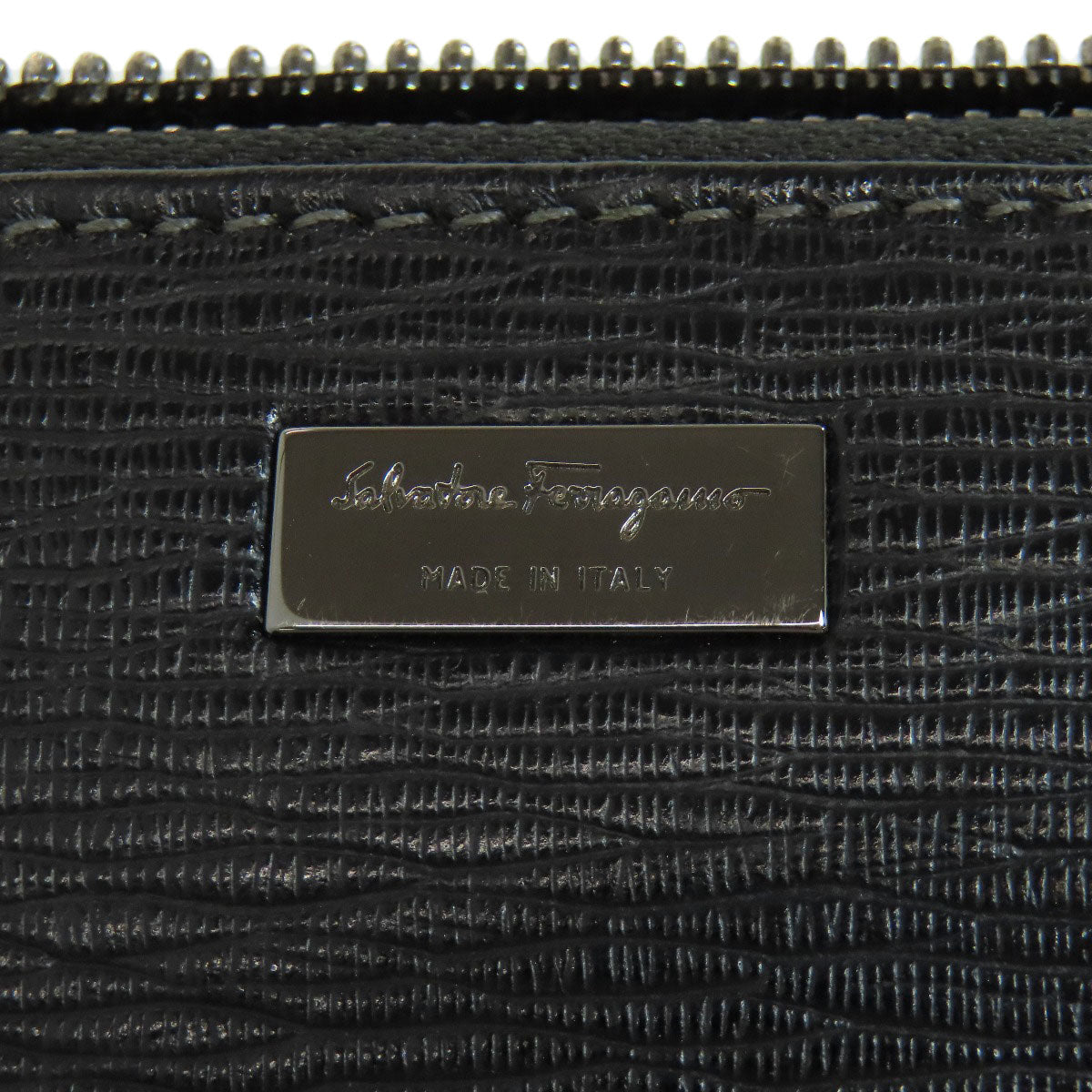Salvatore Ferragamo サルヴァトーレフェラガモ ロゴ 長財布（小銭入れなし） レザー レディース 中古