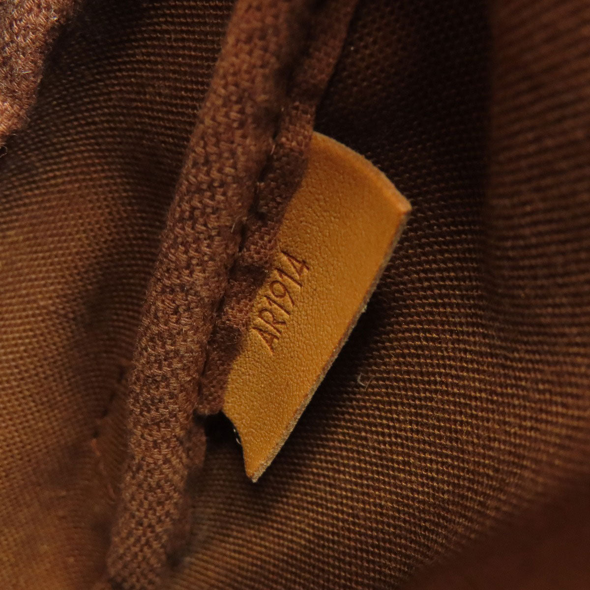LOUIS VUITTON ルイヴィトン M40710 ソミュールMM ショルダーバッグ モノグラムキャンバス レディース 中古