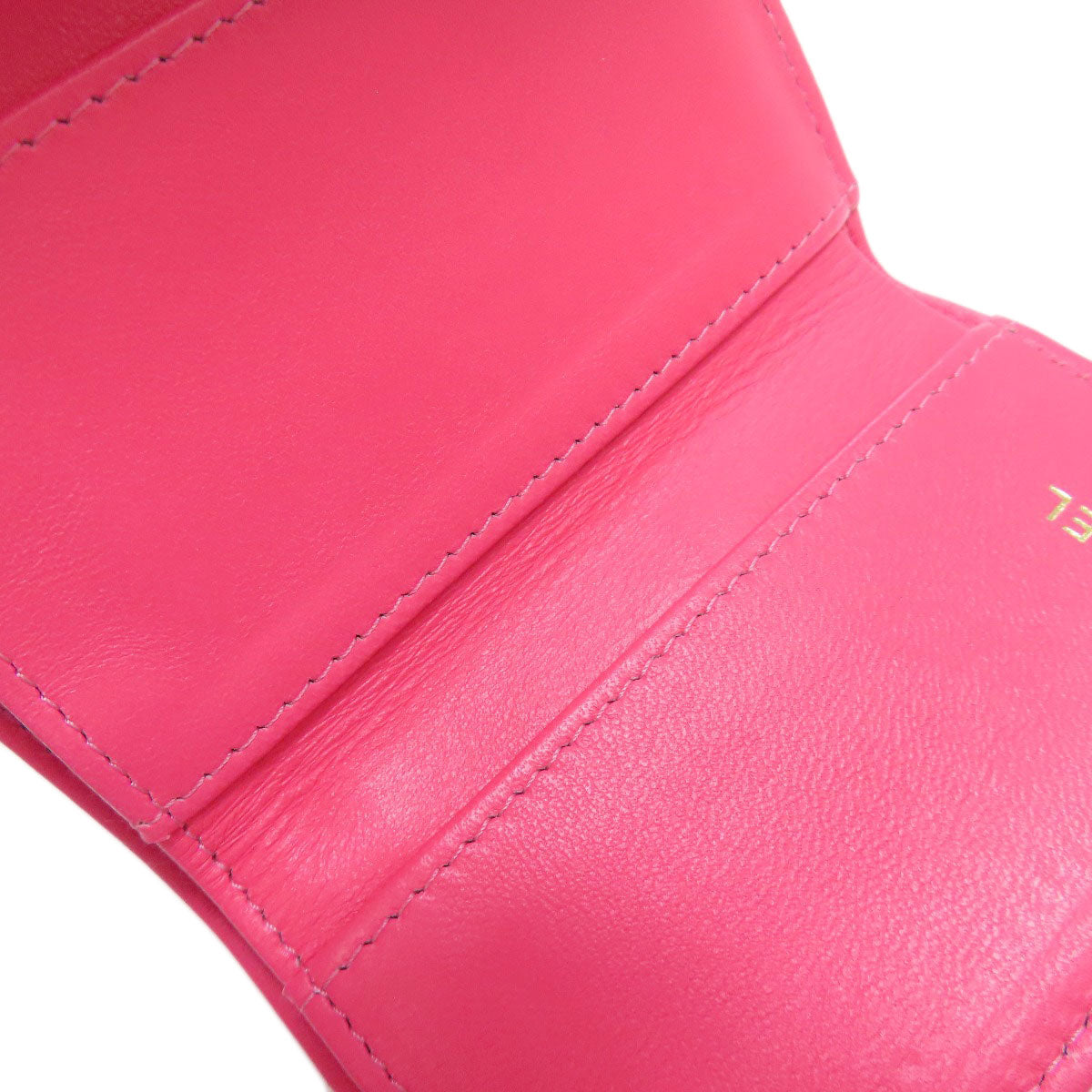 CHANEL シャネル 三つ折り ボーイ シャネル ゴールド金具 二つ折り財布（小銭入れあり） カーフ レディース 中古