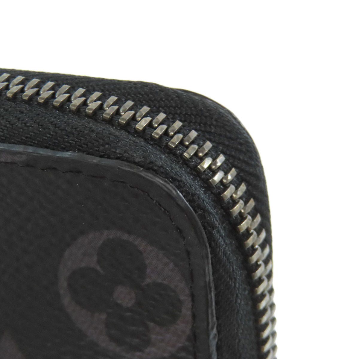 LOUIS VUITTON ルイヴィトン M62295 ジッピー・ウォレット ヴェルティカル 長財布（小銭入れあり） モノグラムエクリプス メンズ 中古
