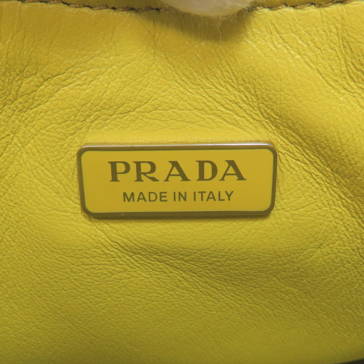 PRADA プラダ ロゴ金具 ショルダーバッグ カーフ レディース 中古