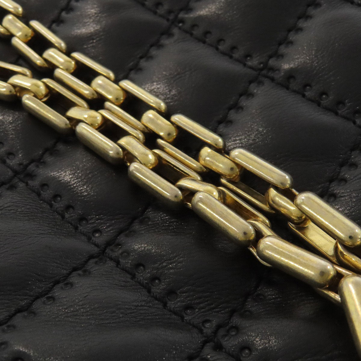 CHANEL シャネル マトラッセ 2WAY ゴールド金具 ハンドバッグ カーフ レディース 中古