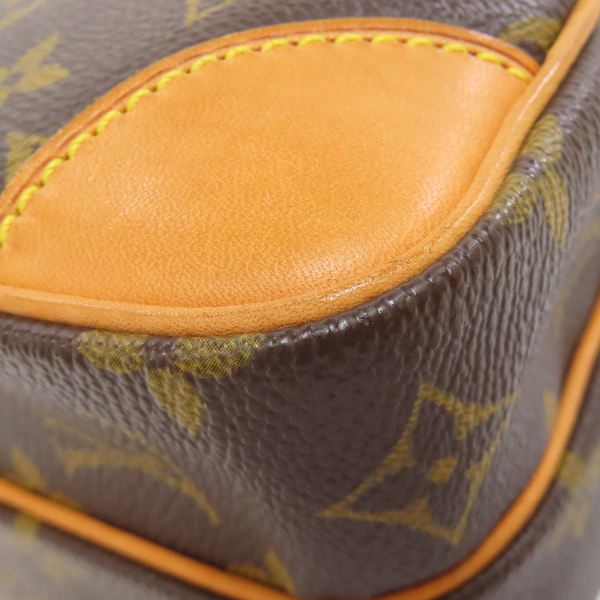 LOUIS VUITTON ルイヴィトン M45236 アマゾン ショルダーバッグ モノグラムキャンバス レディース 中古