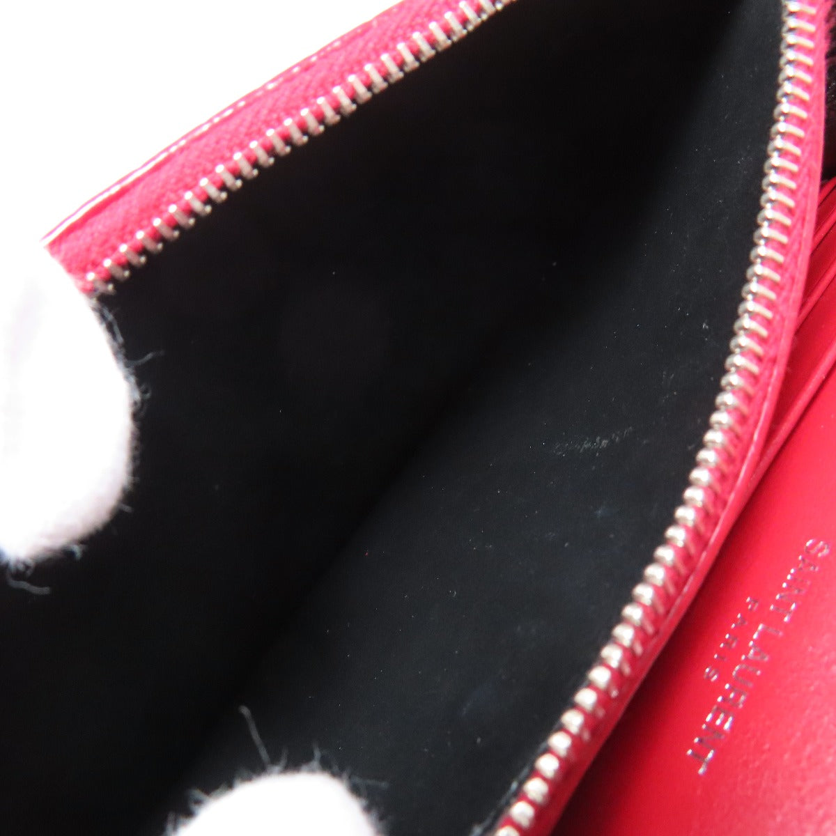 YVES SAINT LAURENT イヴ・サンローラン チェーンウォレット 型押し 長財布（小銭入れあり） レザー レディース 中古