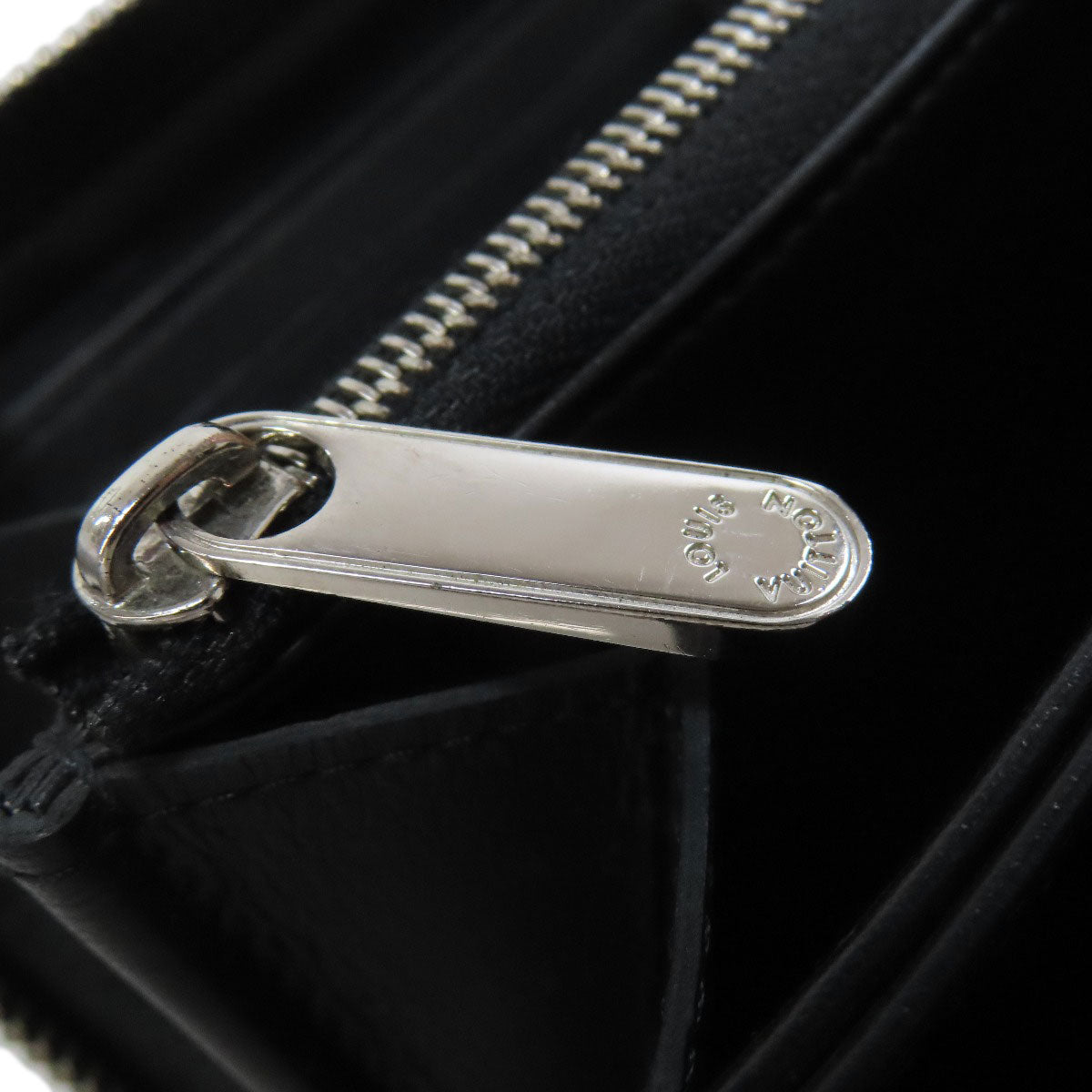 LOUIS VUITTON ルイヴィトン M61867 ジッピー・ウォレット 長財布（小銭入れあり） マヒナレザー レディース 中古
