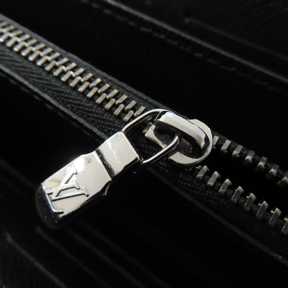 LOUIS VUITTON ルイヴィトン M61698 ジッピーXL セカンドバッグ モノグラムエクリプス メンズ 中古