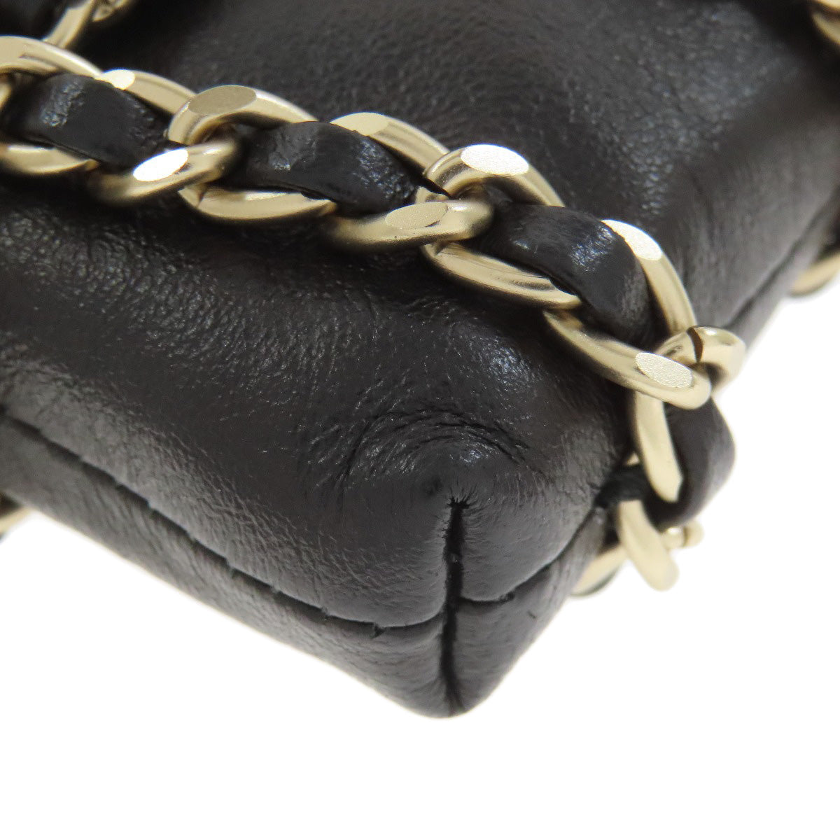 CHANEL シャネル チェーンショルダーポーチ ゴールド金具 アクセサリーポーチ ラムスキン レディース 中古