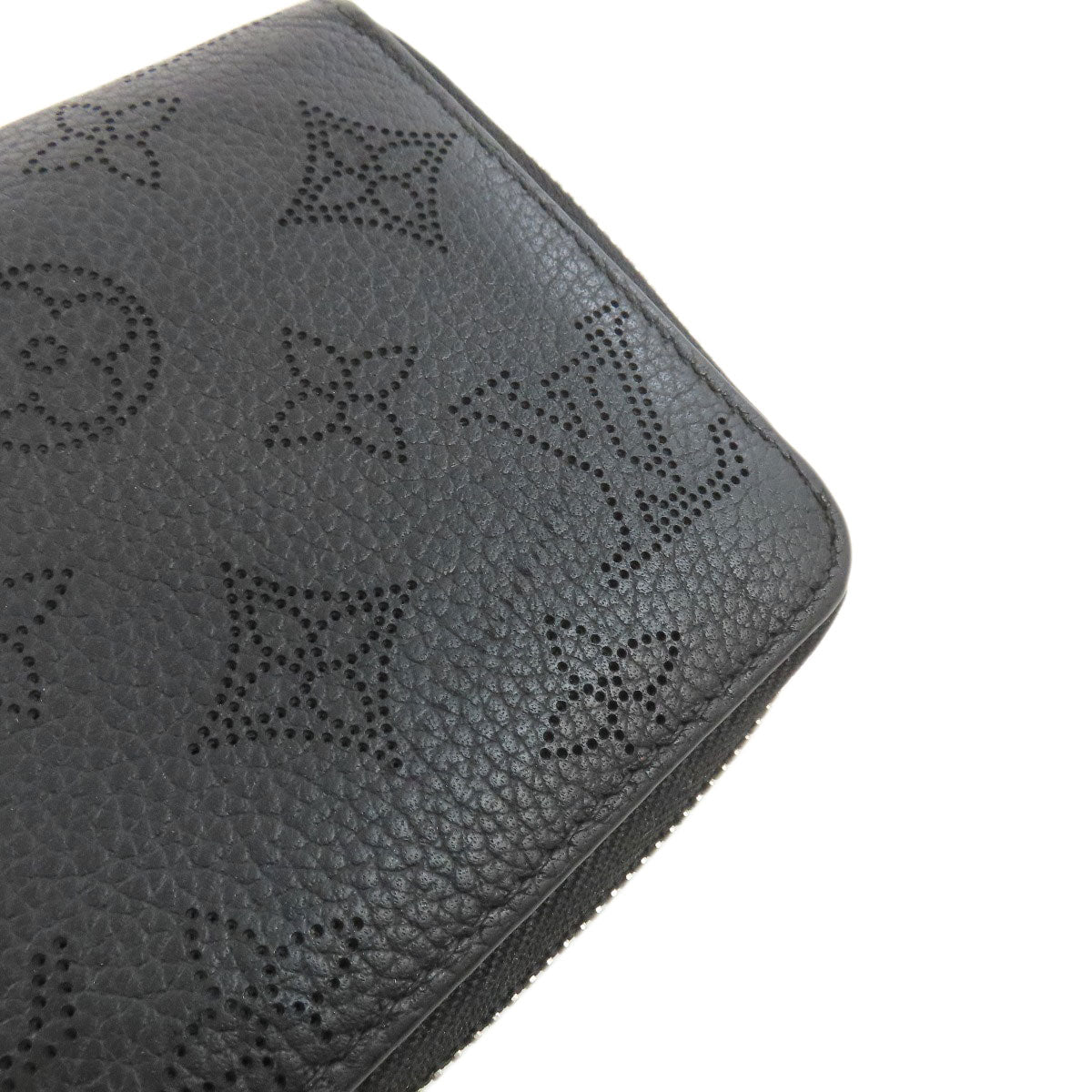 LOUIS VUITTON ルイヴィトン M61867 ジッピー・ウォレット 長財布（小銭入れあり） マヒナレザー レディース 中古