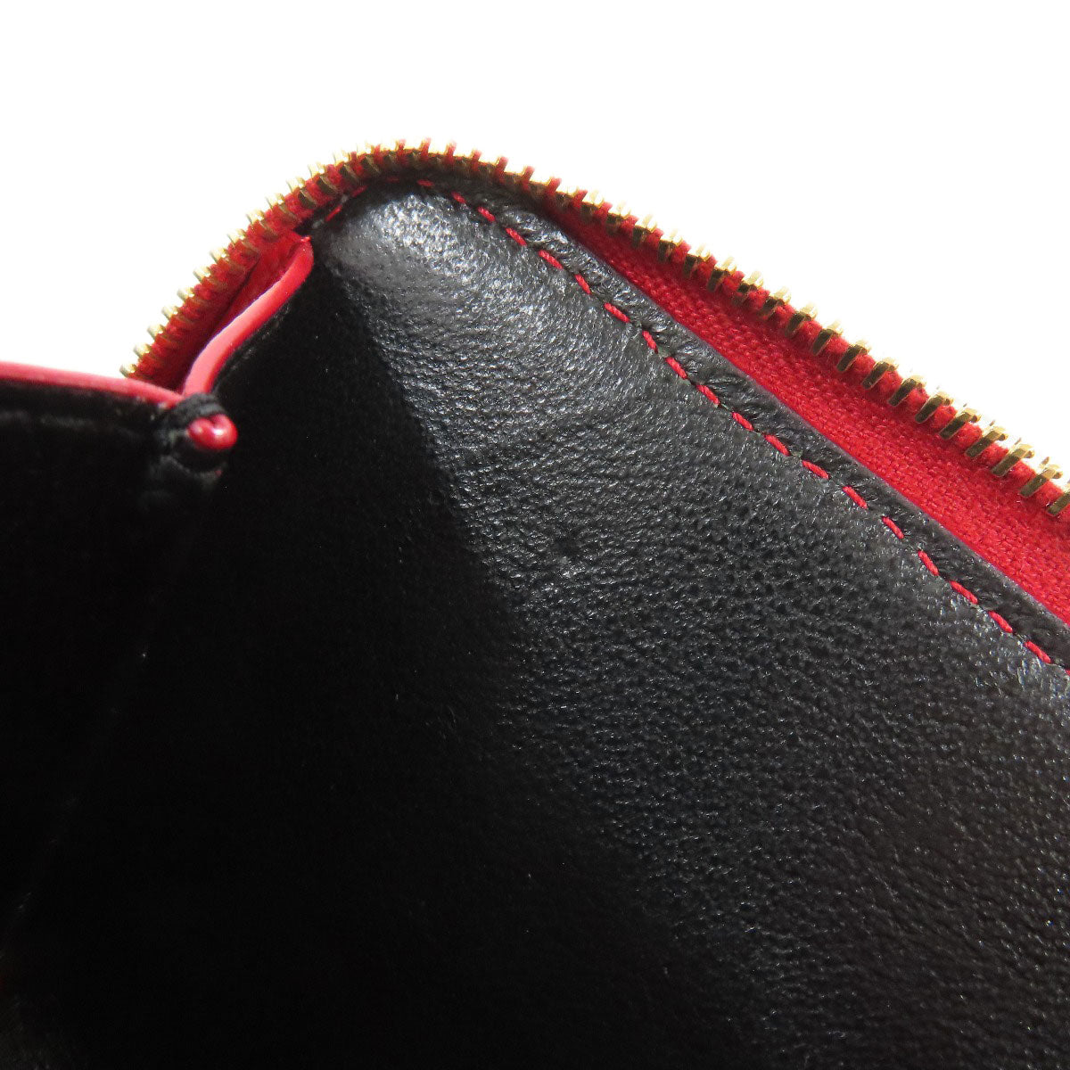 YVES SAINT LAURENT イヴ・サンローラン Vステッチ 二つ折り財布（小銭入れあり） カーフ レディース 中古
