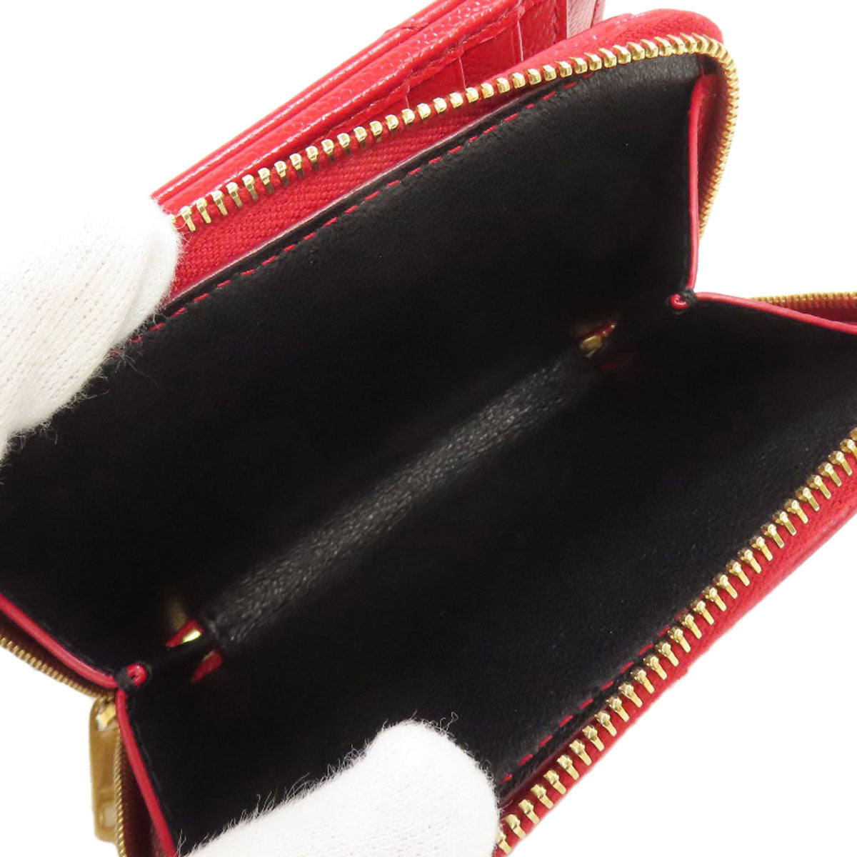 YVES SAINT LAURENT イヴ・サンローラン Vステッチ 二つ折り財布（小銭入れあり） カーフ レディース 中古