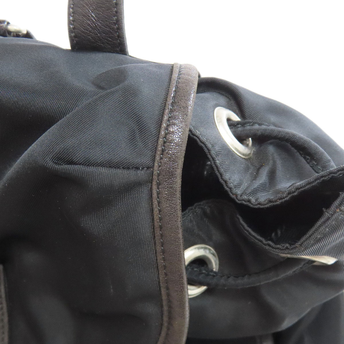 PRADA プラダ ロゴ金具 リュック・デイパック ナイロン レディース 中古