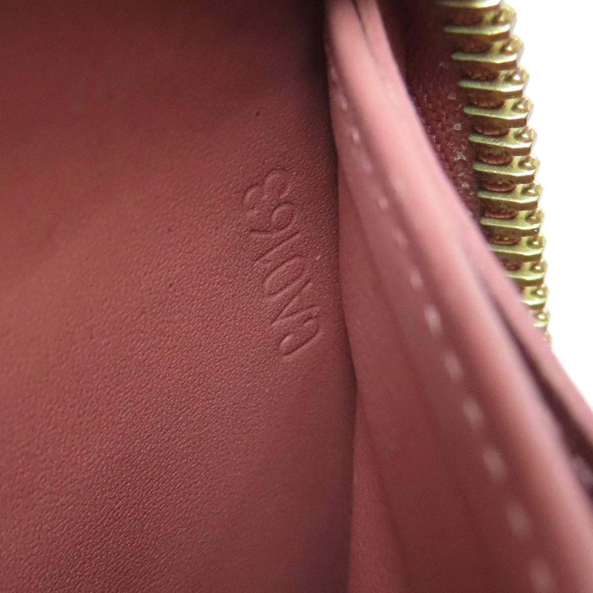 LOUIS VUITTON ルイヴィトン M90020 ジッピー・ウォレット 旧 イカットフラワー 長財布（小銭入れあり） ヴェルニ レディース 中古