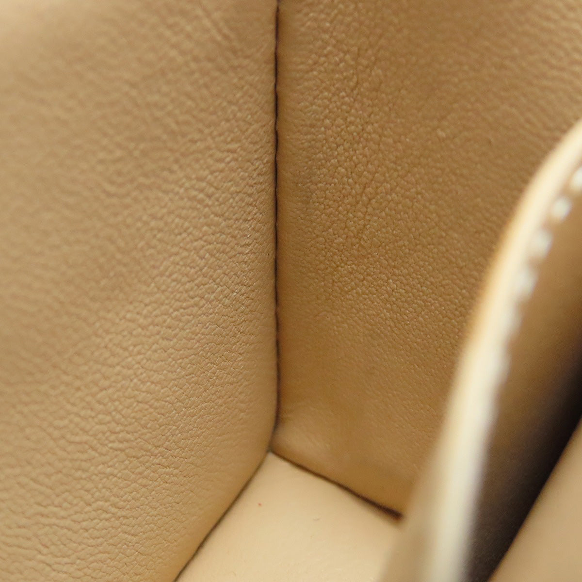 LOUIS VUITTON ルイヴィトン M63892 エッセンシャル トランク キャットグラム アクセサリーポーチ モノグラムキャンバス レディース 中古