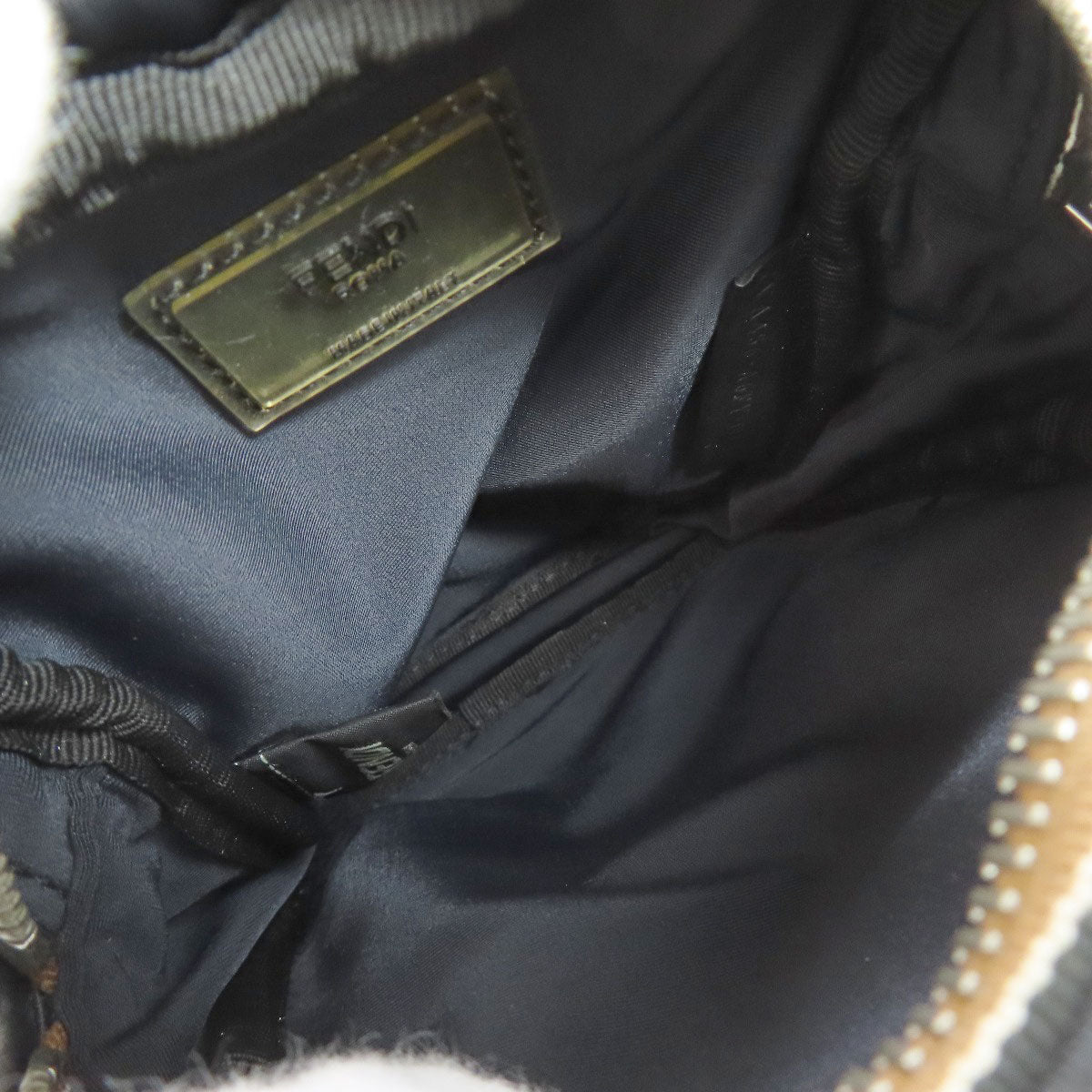 FENDI フェンディ ロゴ ショルダーバッグ ナイロン レディース 中古