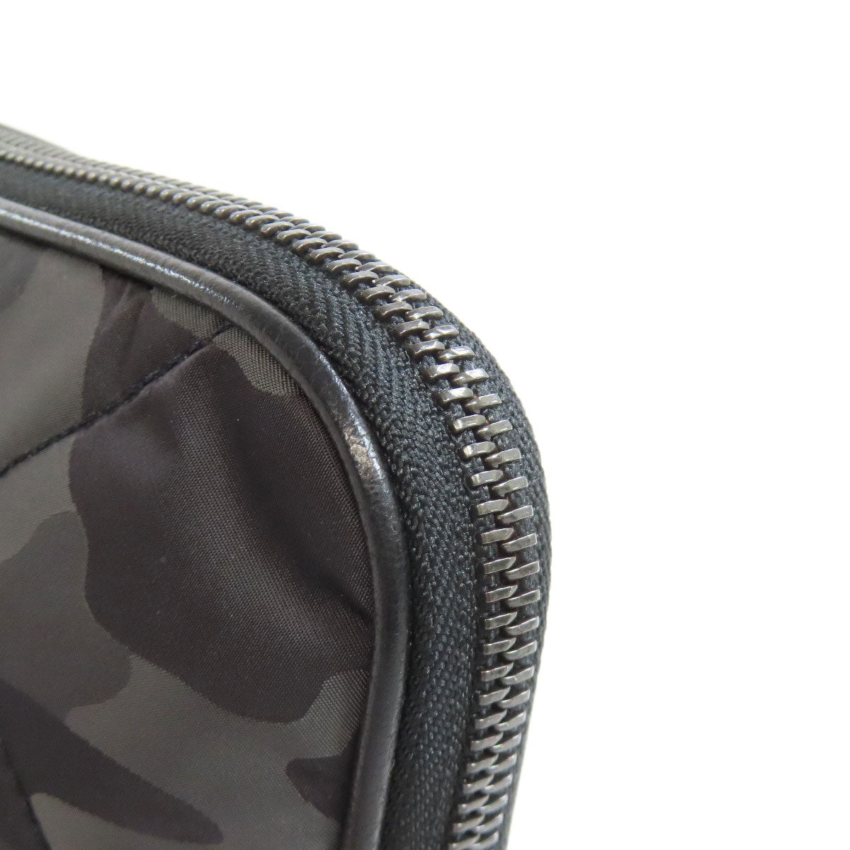 MONCLER モンクレール タブレットケース カモフラージュ柄 アクセサリーポーチ ナイロン レディース 中古