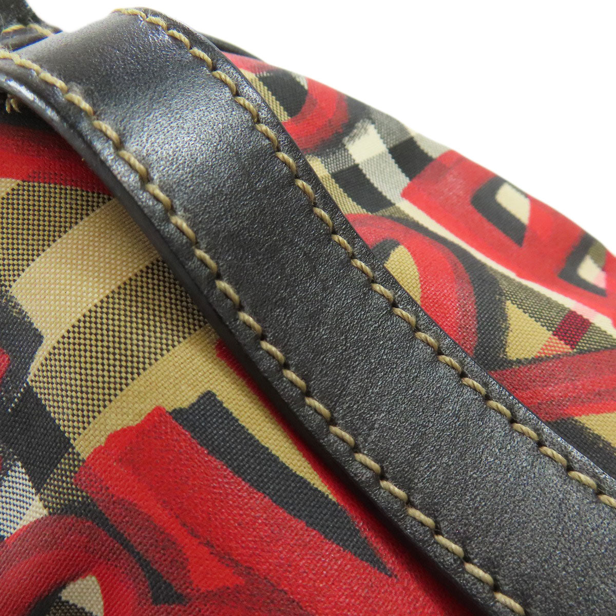 BURBERRY バーバリー ノバチェック グラフィティプリント ショルダーバッグ ナイロン レディース 中古