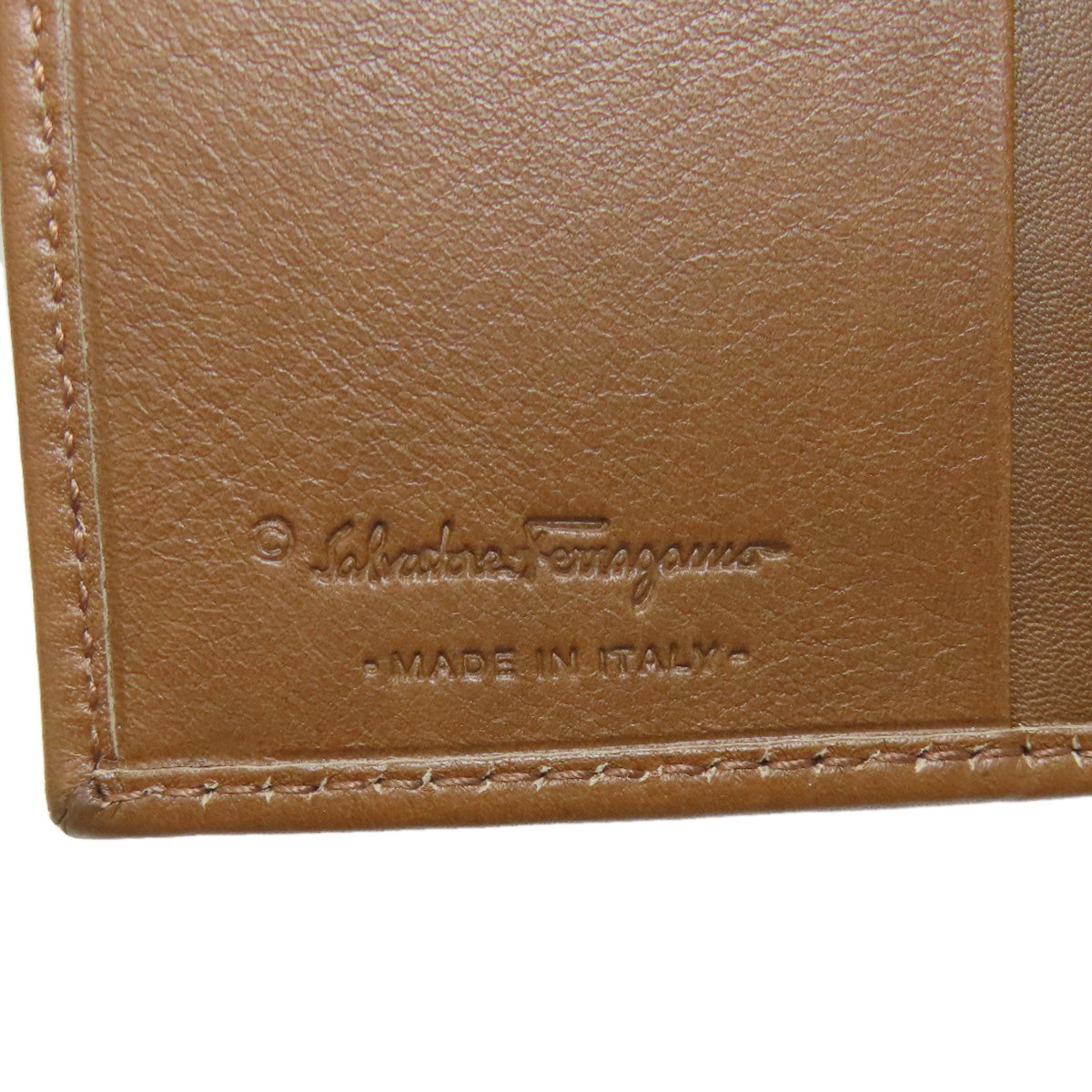 Salvatore Ferragamo サルヴァトーレフェラガモ リボン 二つ折り財布（小銭入れあり） レザー レディース 中古