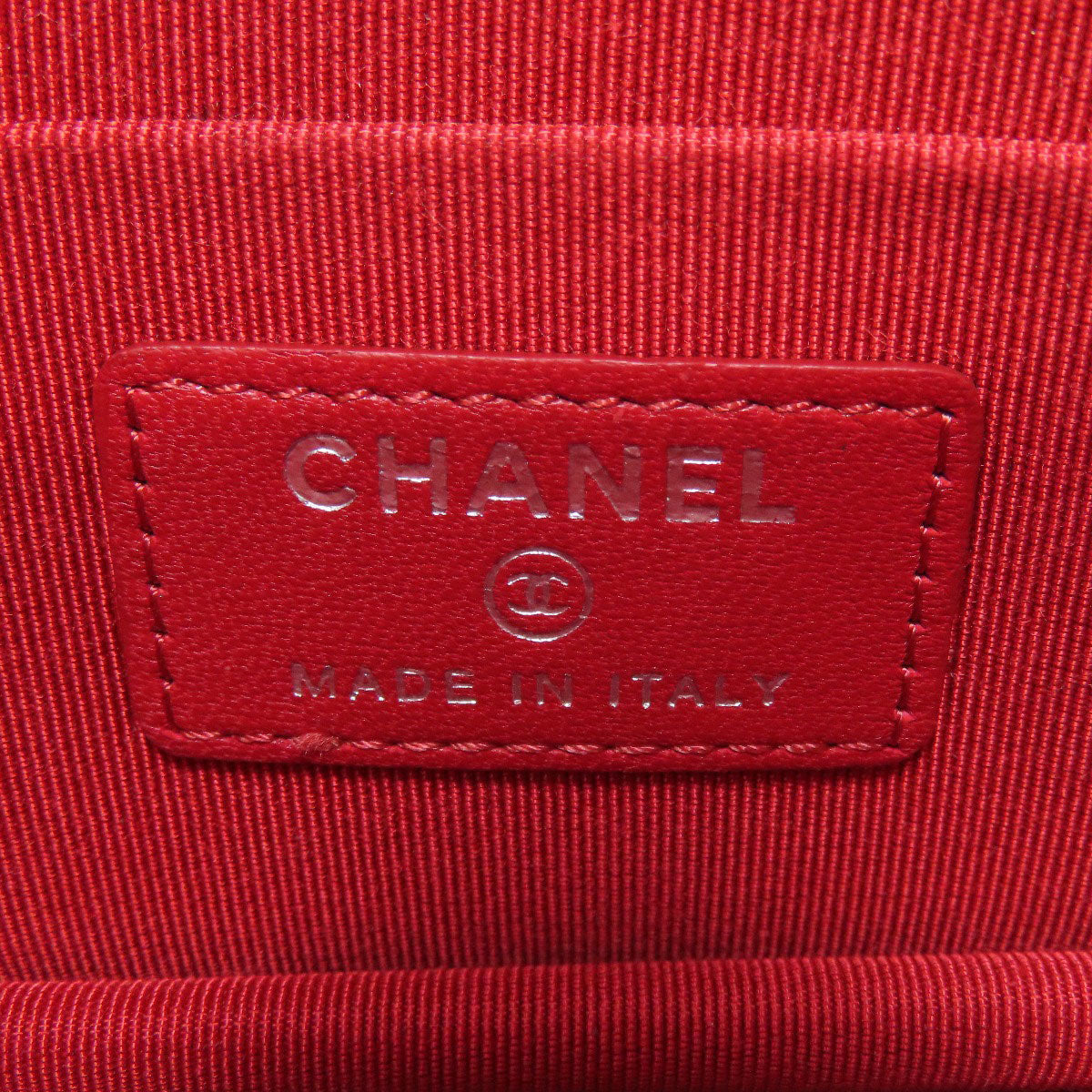 CHANEL シャネル チェーンショルダー マトラッセ シルバー金具 二つ折り財布（小銭入れあり） ラムスキン レディース 中古