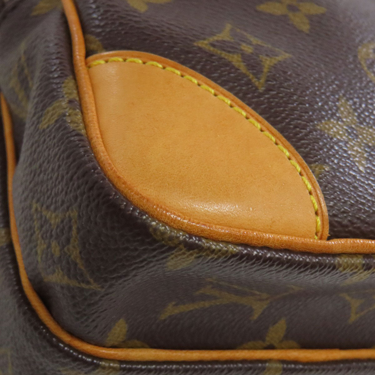 LOUIS VUITTON ルイヴィトン M45236 アマゾン ショルダーバッグ モノグラムキャンバス レディース 中古