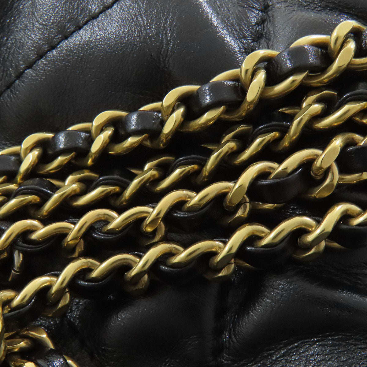 CHANEL シャネル シャネル22 ゴールド金具 ハンドバッグ ラムスキン レディース 中古