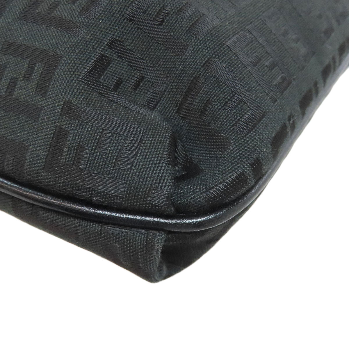 FENDI フェンディ ズッカ柄 ショルダーバッグ キャンバス レディース 中古