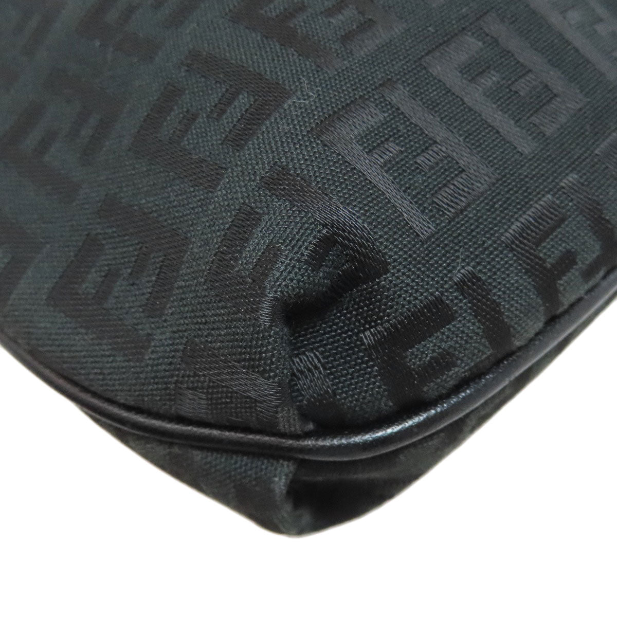 FENDI フェンディ ズッカ柄 ショルダーバッグ キャンバス レディース 中古