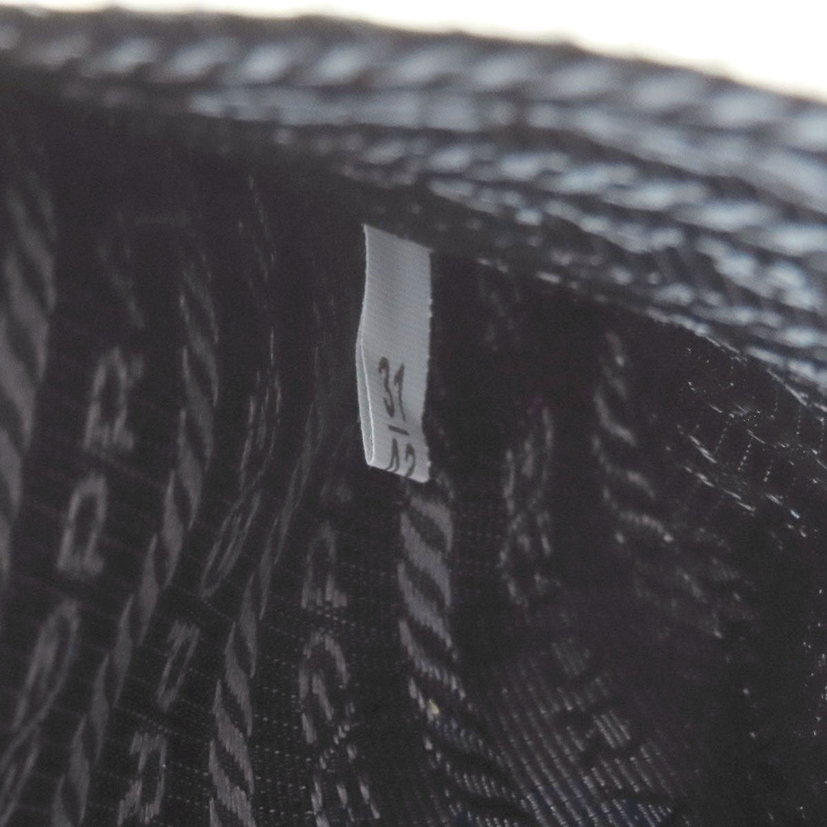 PRADA プラダ ロゴ ショルダーバッグ レザー レディース 中古