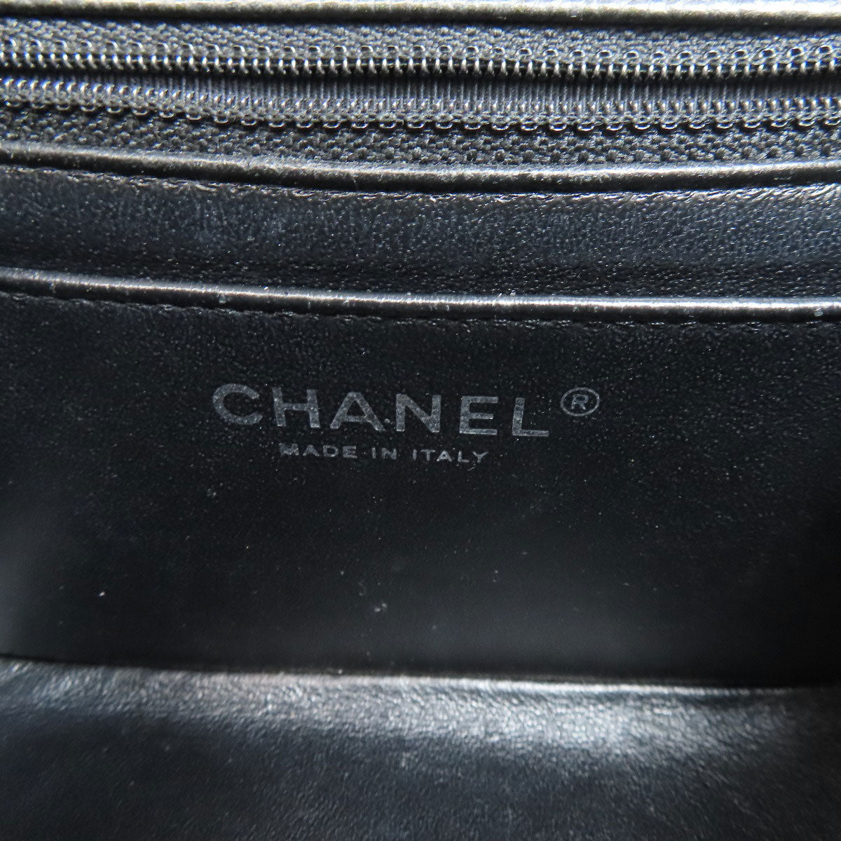 CHANEL シャネル チェーンショルダー マトラッセ シルバー金具 ショルダーバッグ グレインド カーフスキン レディース 中古