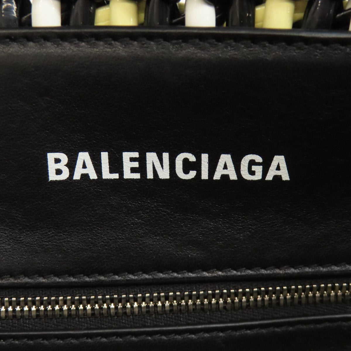 BALENCIAGA バレンシアガ 671342 ビストロXS 2WAY ハンドバッグ エナメル レディース 中古
