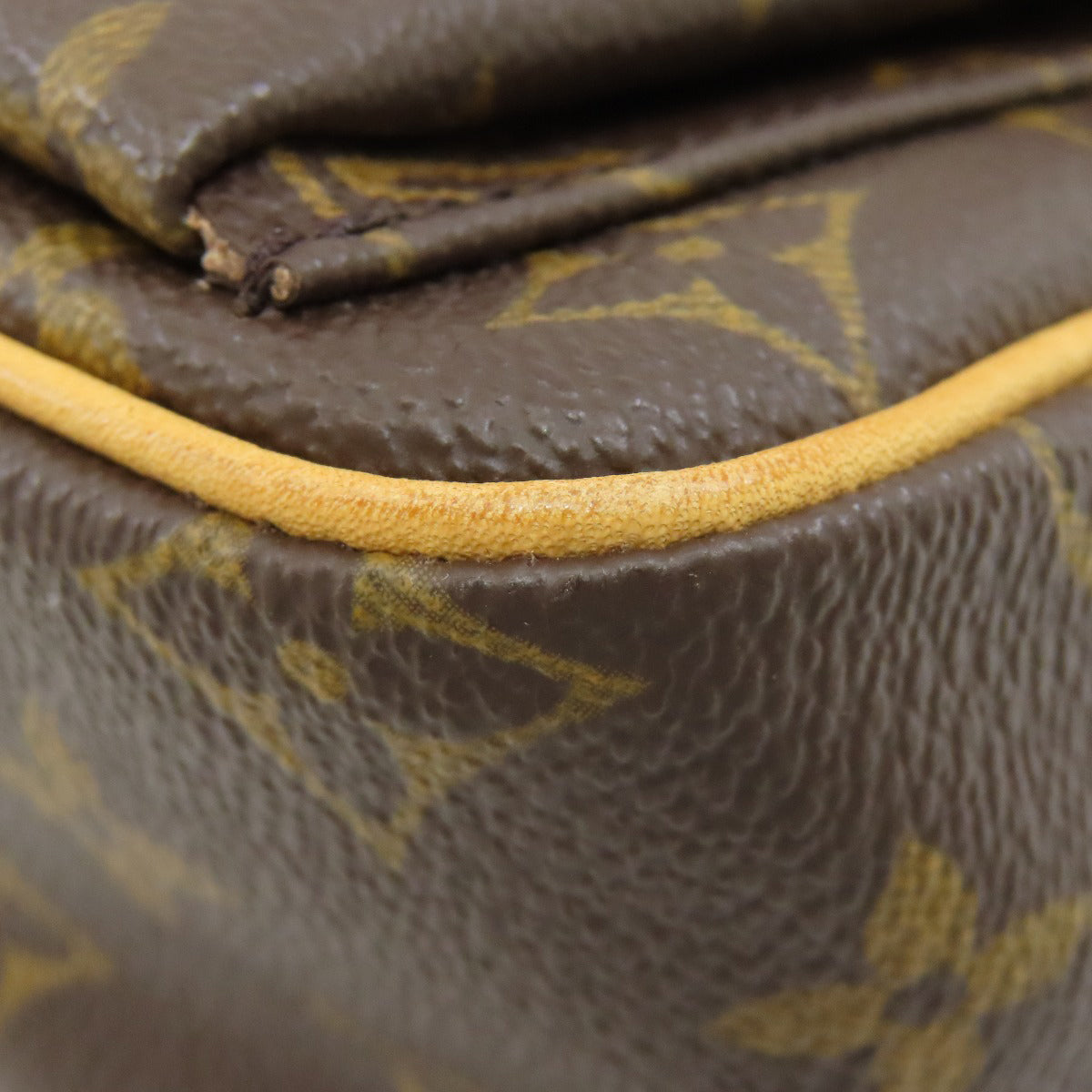 LOUIS VUITTON ルイヴィトン M51165 ヴィヴァシテPM ショルダーバッグ モノグラムキャンバス レディース 中古