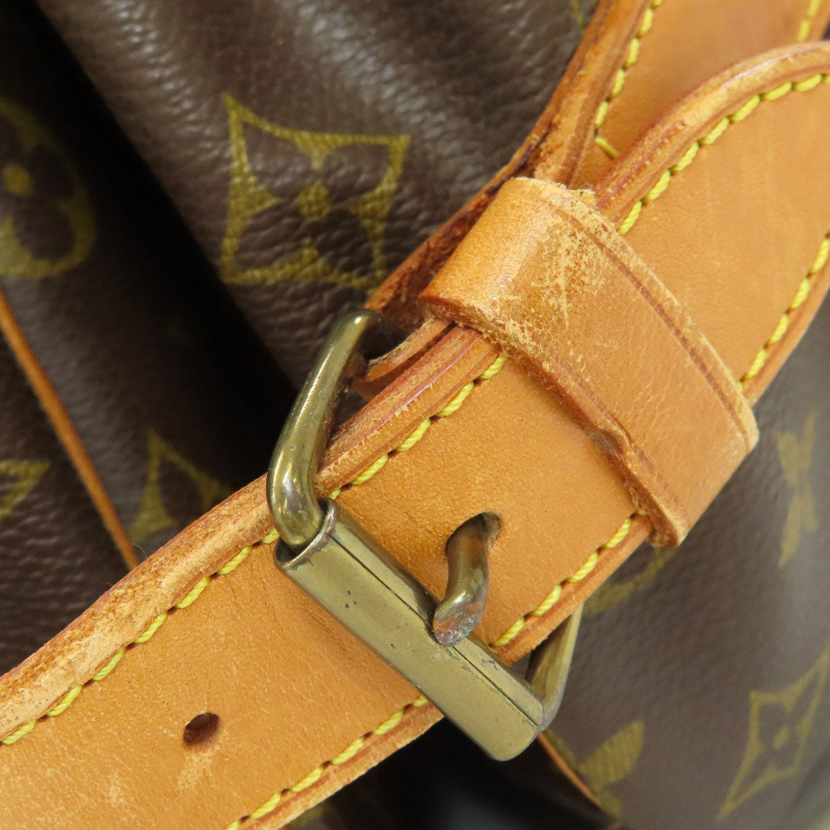 LOUIS VUITTON ルイヴィトン M42252 ソミュールLL ショルダーバッグ モノグラムキャンバス レディース 中古