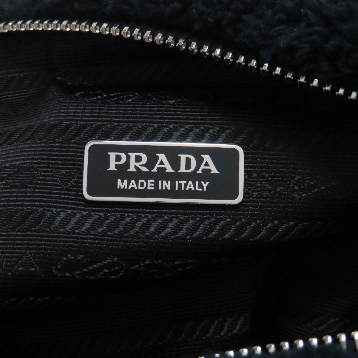 PRADA プラダ 1BH190 トライアングル ショルダーバッグ ボア レディース 中古