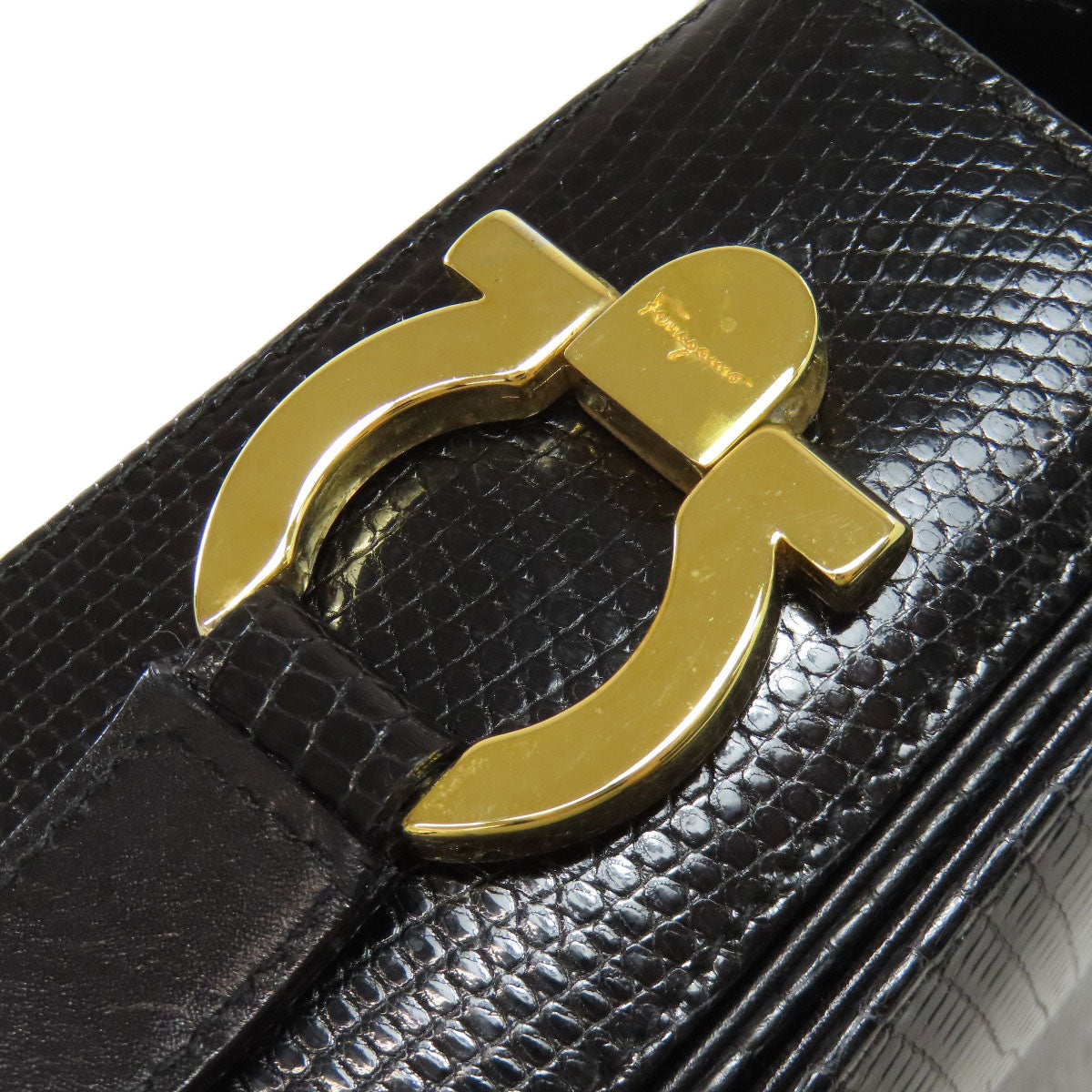 Salvatore Ferragamo サルヴァトーレフェラガモ ガンチーニ金具 ショルダーバッグ レザー レディース 中古