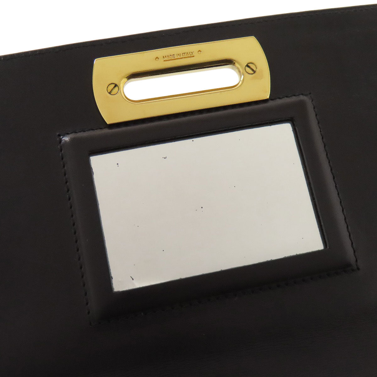 Salvatore Ferragamo サルヴァトーレフェラガモ ガンチーニ金具 ショルダーバッグ レザー レディース 中古