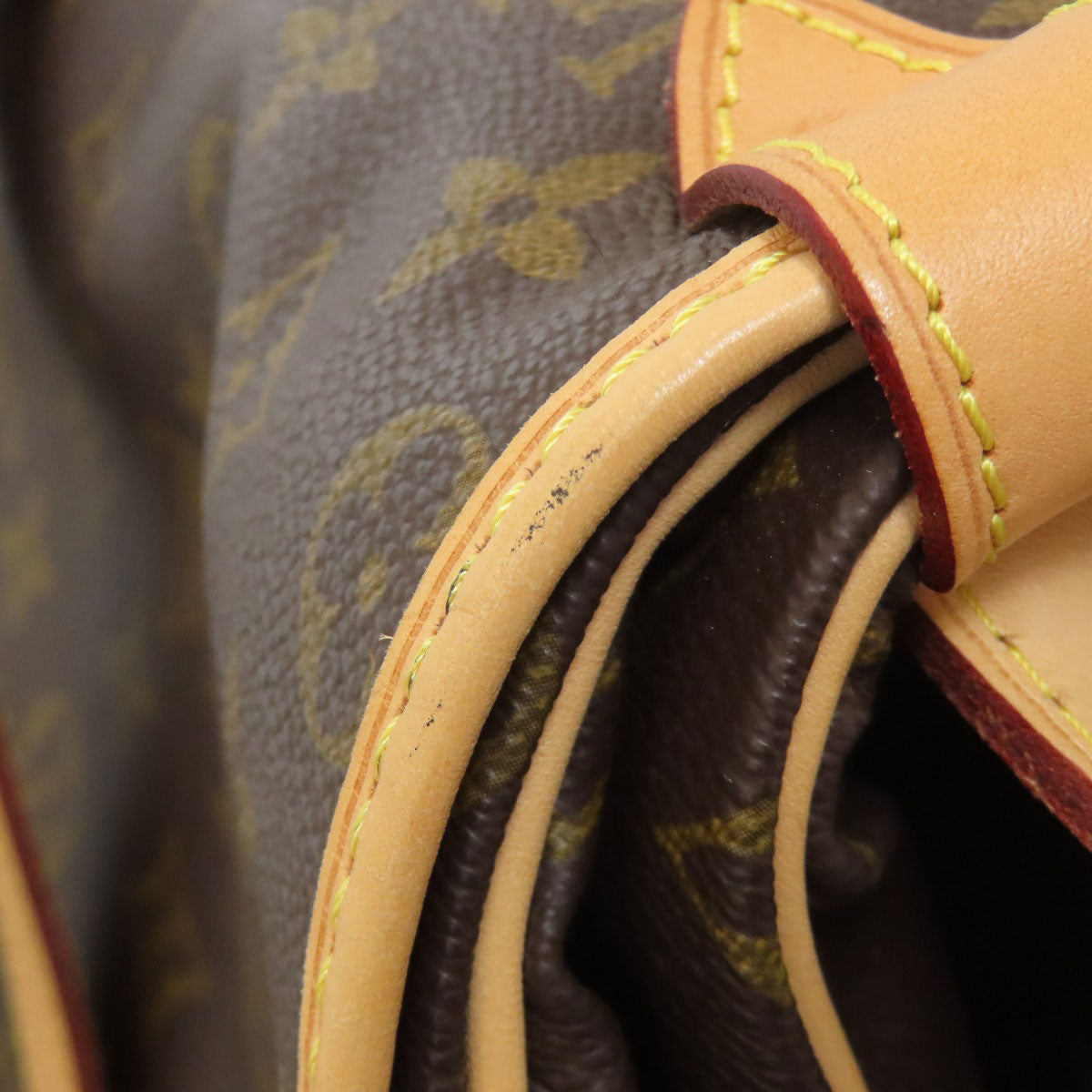 LOUIS VUITTON ルイヴィトン M42254 ソミュール35 ショルダーバッグ モノグラムキャンバス レディース 中古