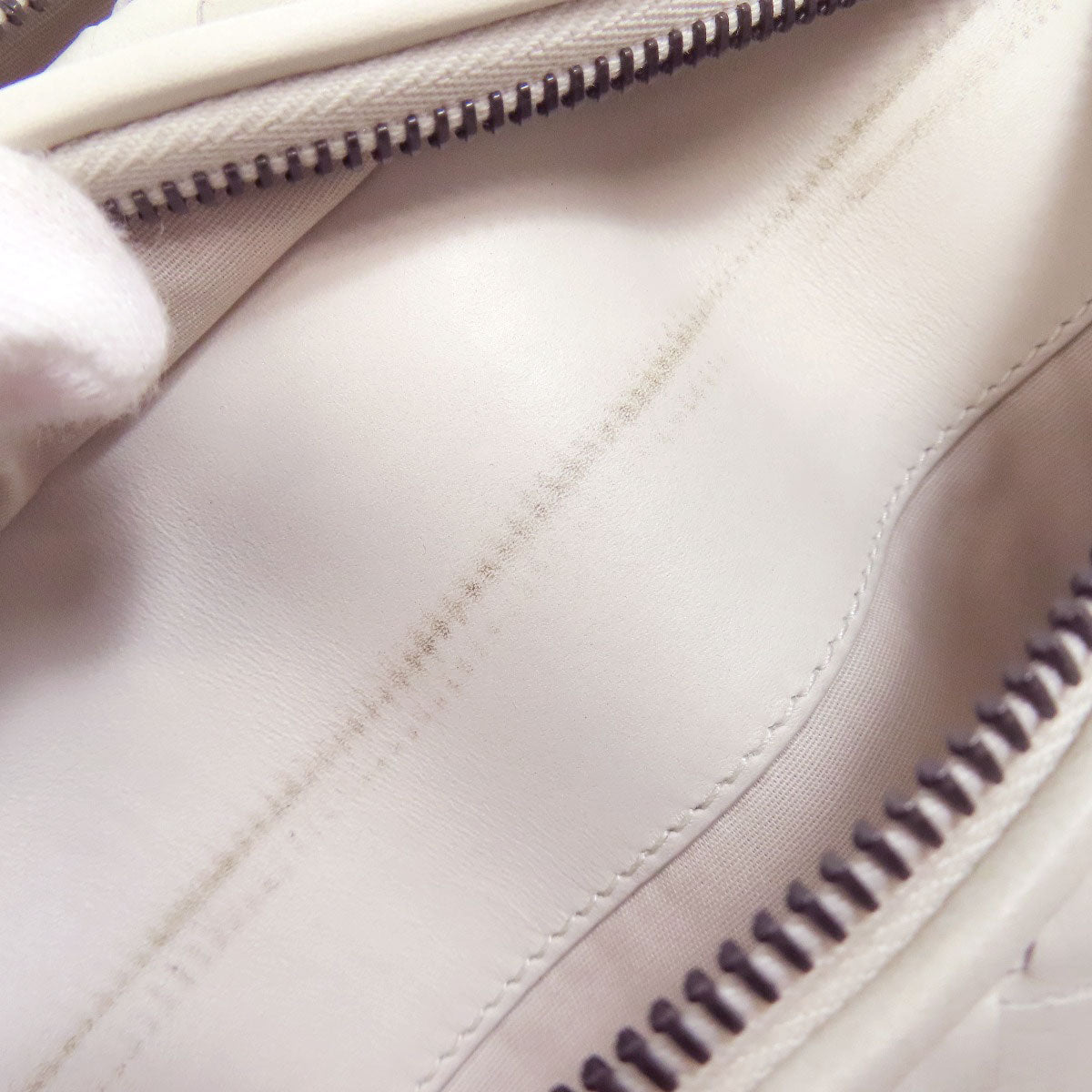 BOTTEGA VENETA ボッテガヴェネタ イントレチャート ボディバッグ カーフ レディース 中古