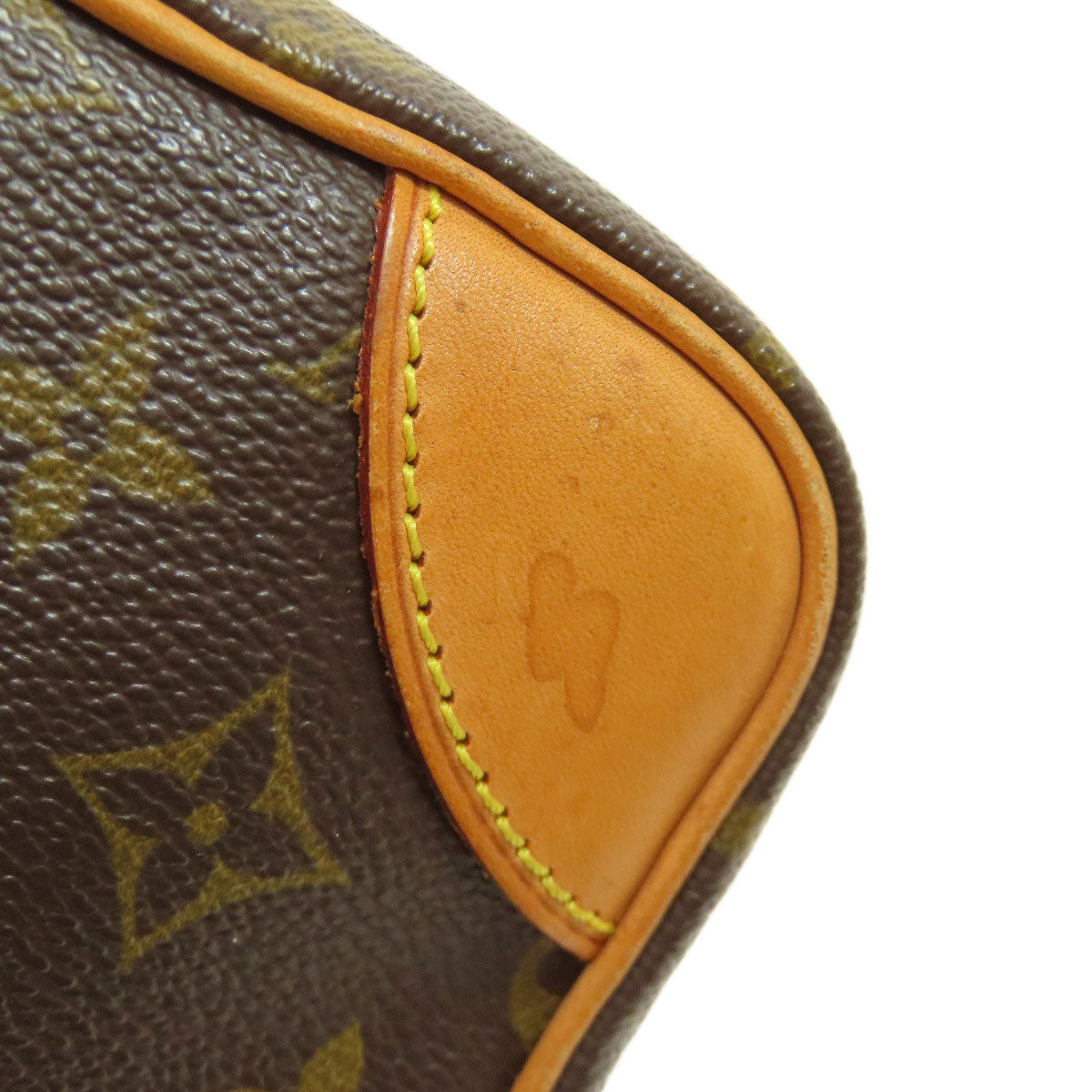 LOUIS VUITTON ルイヴィトン M45236 アマゾン ショルダーバッグ モノグラムキャンバス レディース 中古