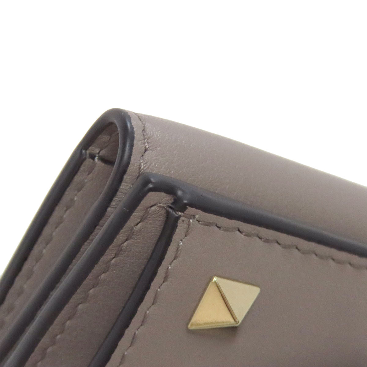 VALENTINO バレンティノ コンパクトウォレット スタッズ 二つ折り財布（小銭入れあり） レザー レディース 中古