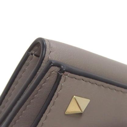 VALENTINO バレンティノ コンパクトウォレット スタッズ 二つ折り財布（小銭入れあり） レザー レディース 中古
