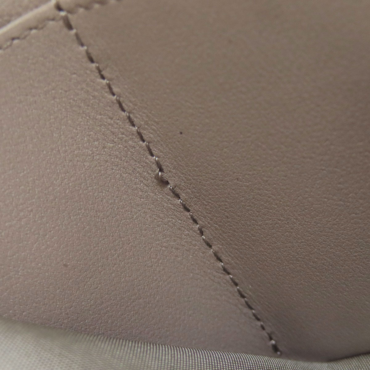 VALENTINO バレンティノ コンパクトウォレット スタッズ 二つ折り財布（小銭入れあり） レザー レディース 中古